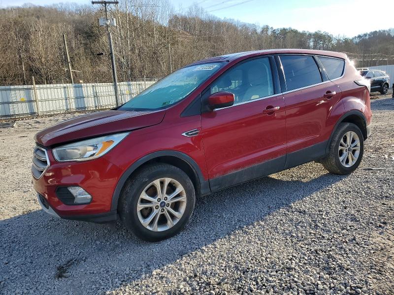 2017 FORD ESCAPE SE — VIN 1FMCU9GD3HUE04229
