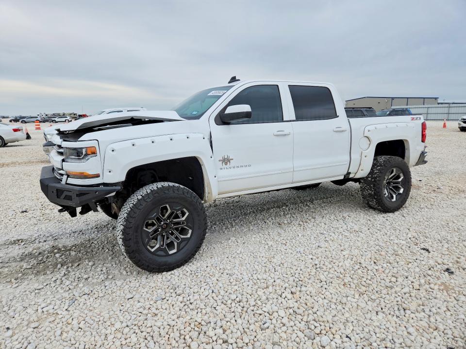 2017 CHEVROLET SILVERADO — VIN 3GCUKREC3HG330385