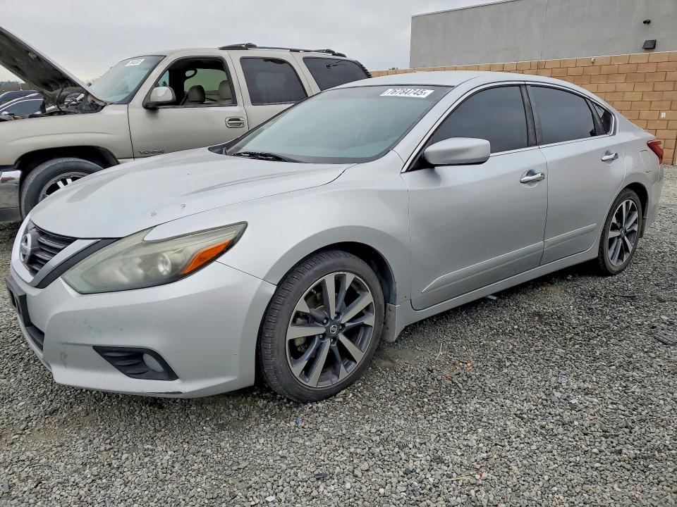 2017 NISSAN ALTIMA — VIN 1N4AL3AP4HC197831
