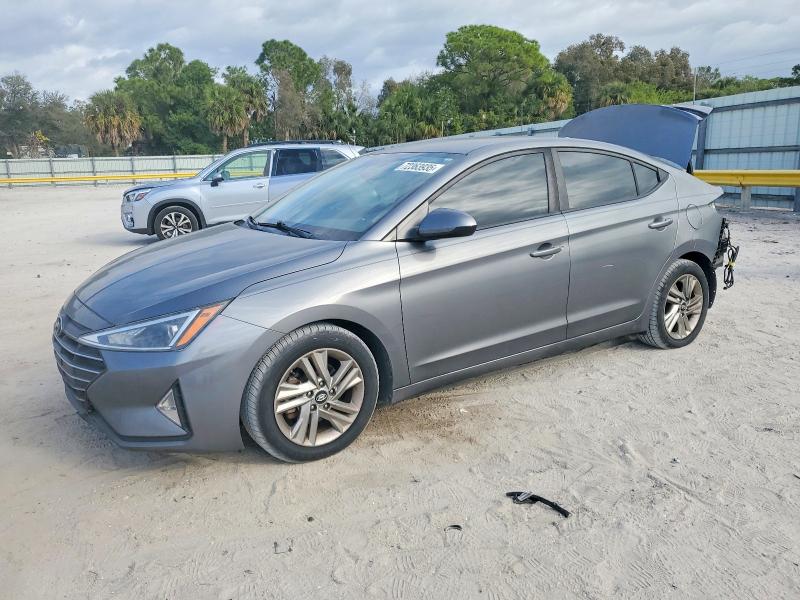 2019 HYUNDAI ELANTRA SE — VIN 5NPD84LF7KH418434