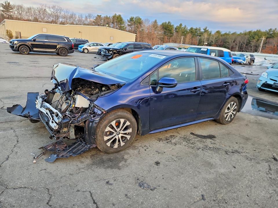 2022 TOYOTA COROLLA HYBRID — VIN JTDEAMDE5NJ056372