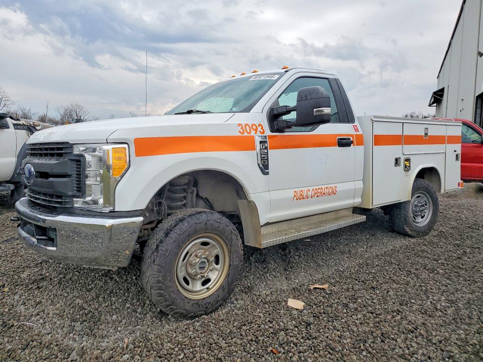 2017 FORD F250 — VIN 1FTBF2B62HEF08764