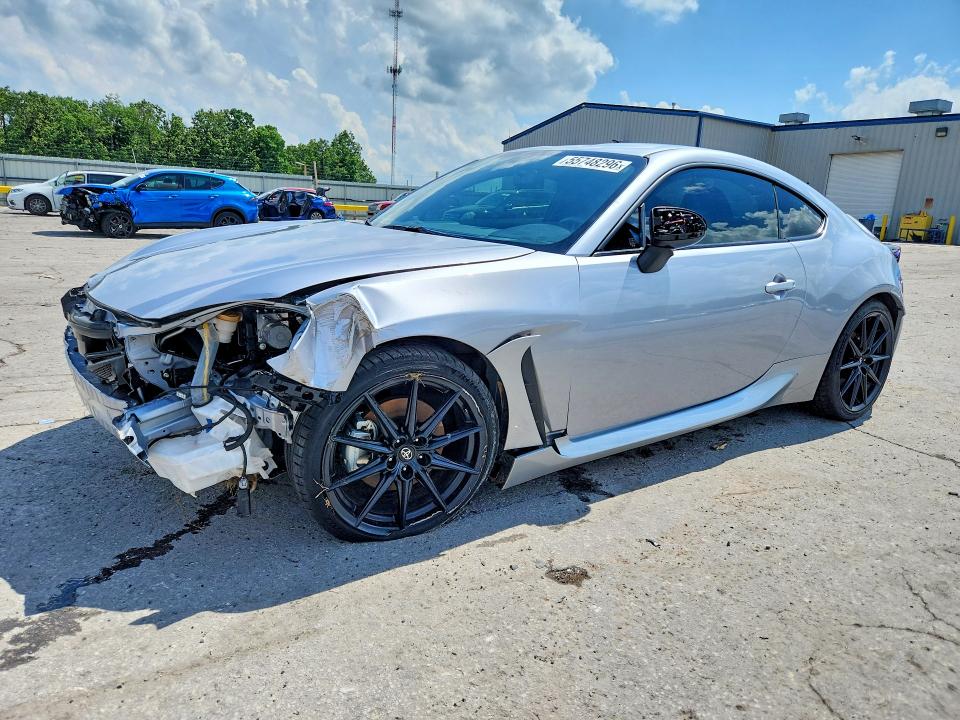 2025 TOYOTA GR 86 — VIN JF1ZNBE18S9758064