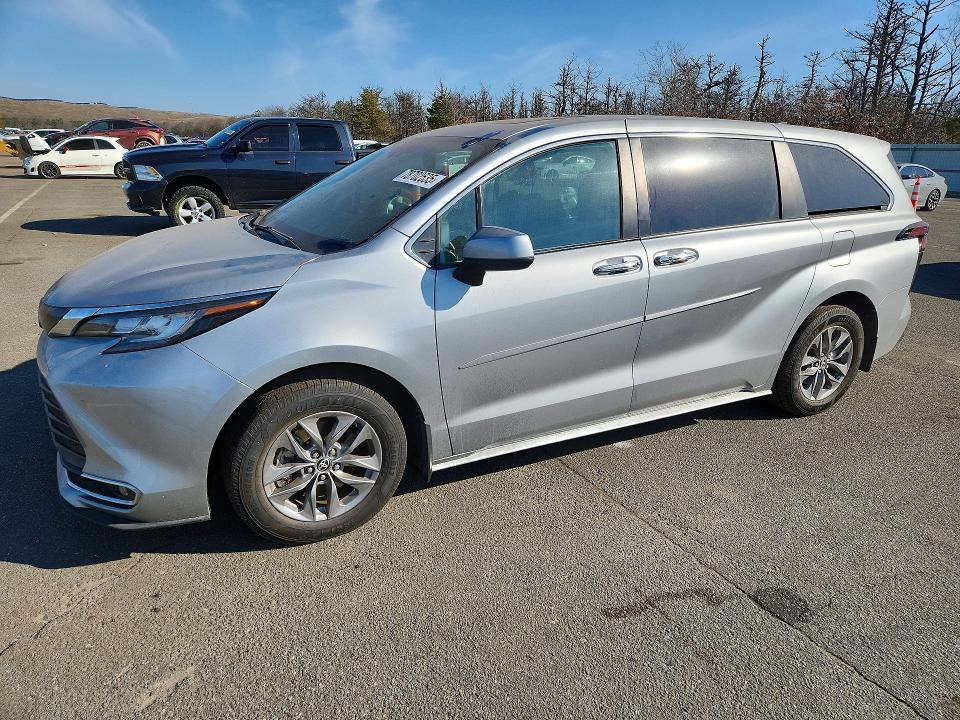 2021 TOYOTA SIENNA — VIN 5TDYSKFCXMS015294