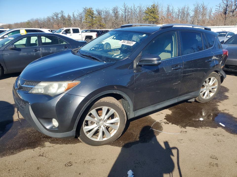 2015 TOYOTA RAV4 — VIN JTMDFREV9FD161604