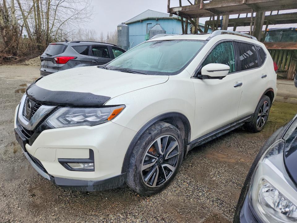 2017 NISSAN ROGUE — VIN 5N1AT2MVXHC840600