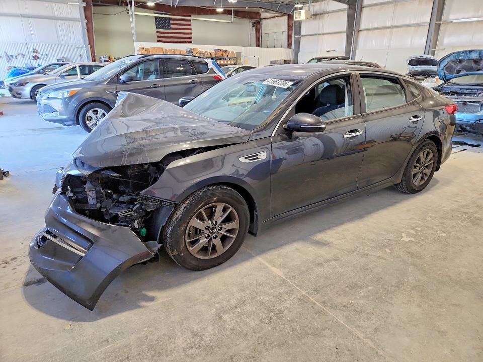 2016 KIA OPTIMA — VIN 5XXGT4L14GG023064