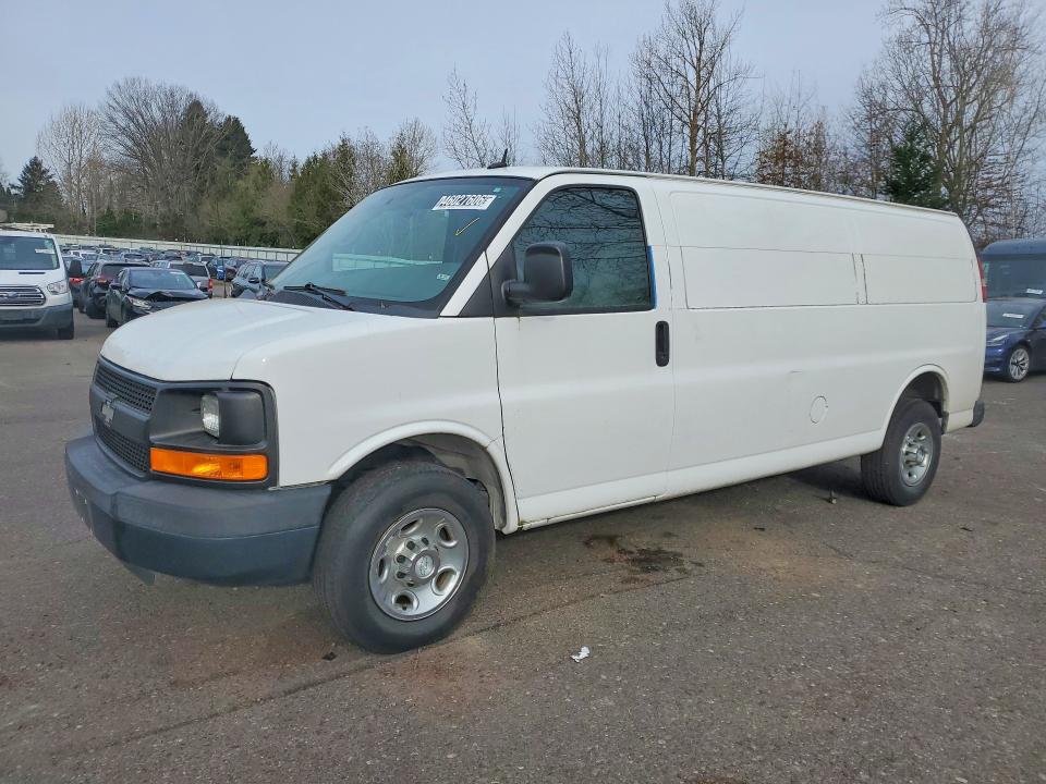 2015 CHEVROLET EXPRESS 25 — VIN 1GCWGGFF2F1103451