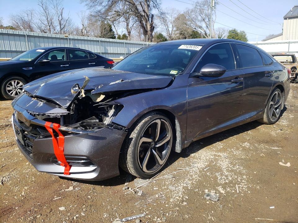 2018 HONDA ACCORD — VIN 1HGCV1F33JA076699