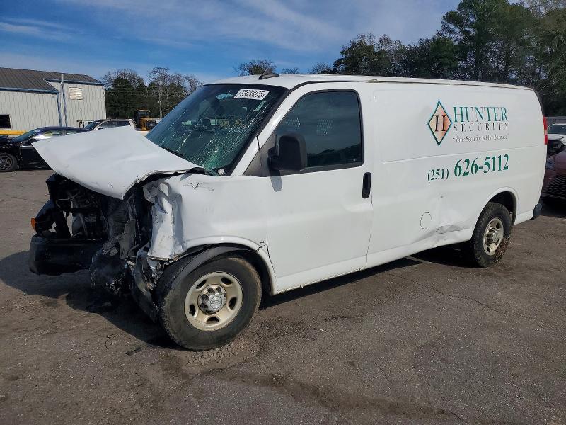 2017 CHEVROLET EXPRESS G2500 — VIN 1GCWGAFF2H1128091