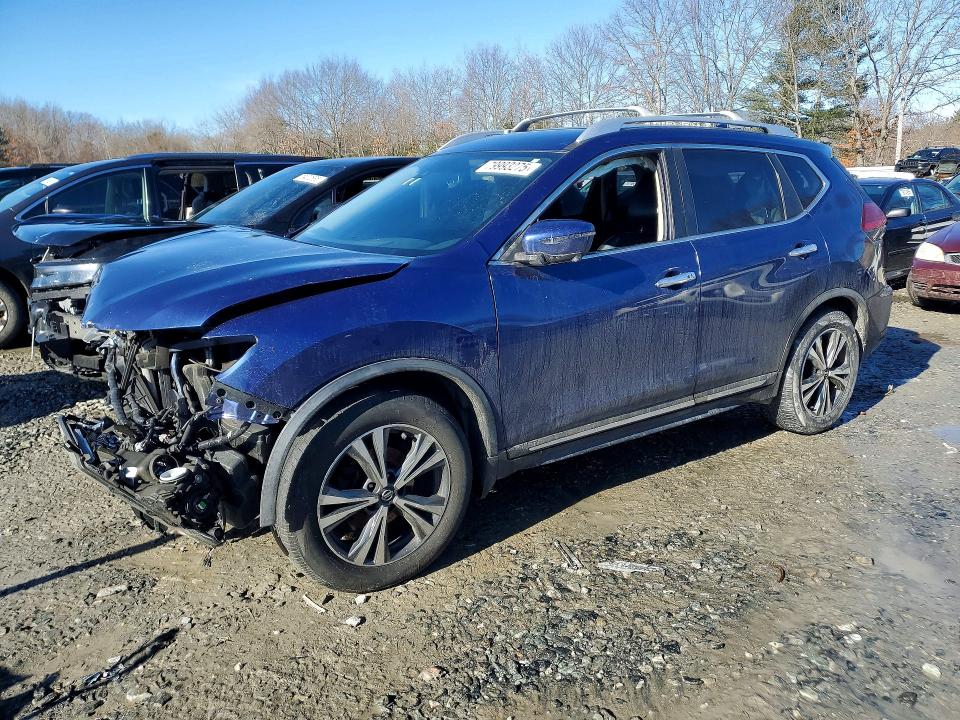 2017 NISSAN ROGUE — VIN JN8AT2MT0HW136119