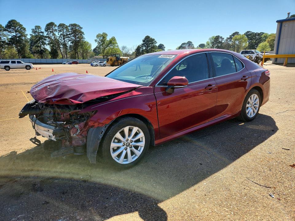 2019 TOYOTA CAMRY — VIN 4T1B11HK8KU724138