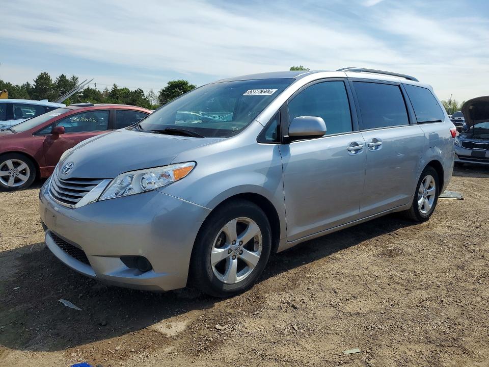 2015 TOYOTA SIENNA — VIN 5TDKK3DC6FS590901