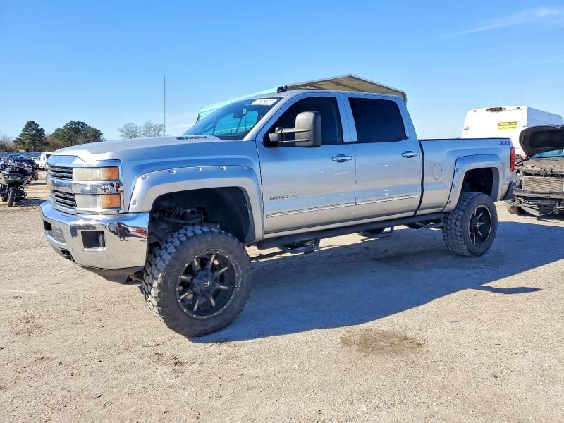 2015 CHEVROLET SILVERADO — VIN 1GC1KWE85FF103064