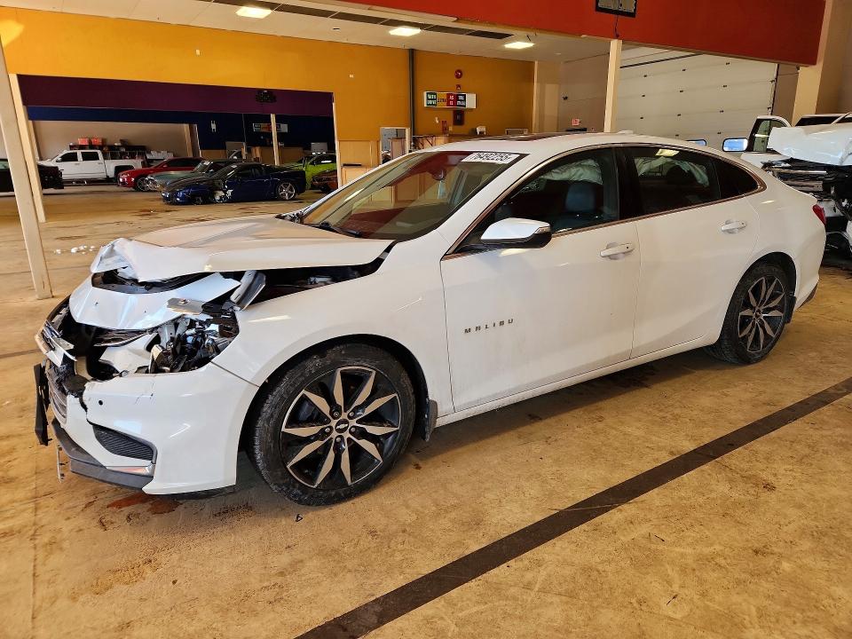 2018 CHEVROLET MALIBU — VIN 1G1ZD5ST8JF208831