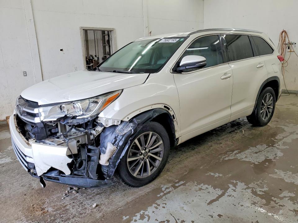 2017 TOYOTA HIGHLANDER — VIN 5TDKZRFH4HS513017