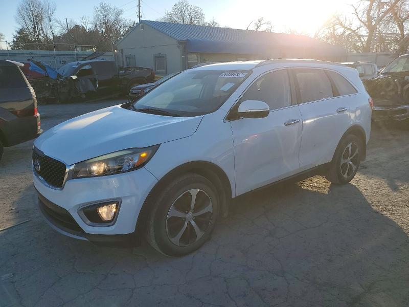 2016 KIA SORENTO EX — VIN 5XYPH4A5XGG169049