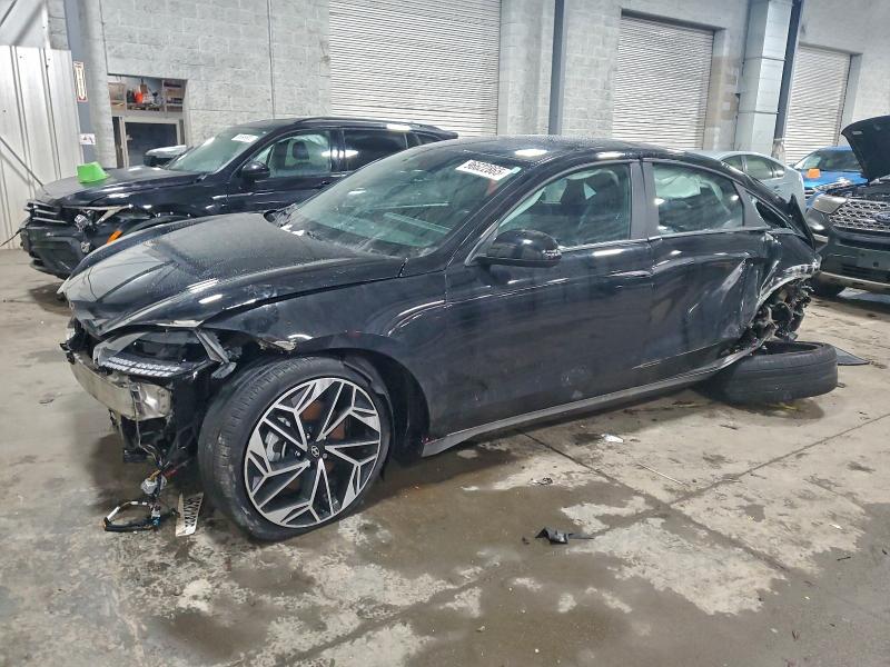 2024 HYUNDAI IONIQ 6 SE — VIN KMHM34AC0RA056631