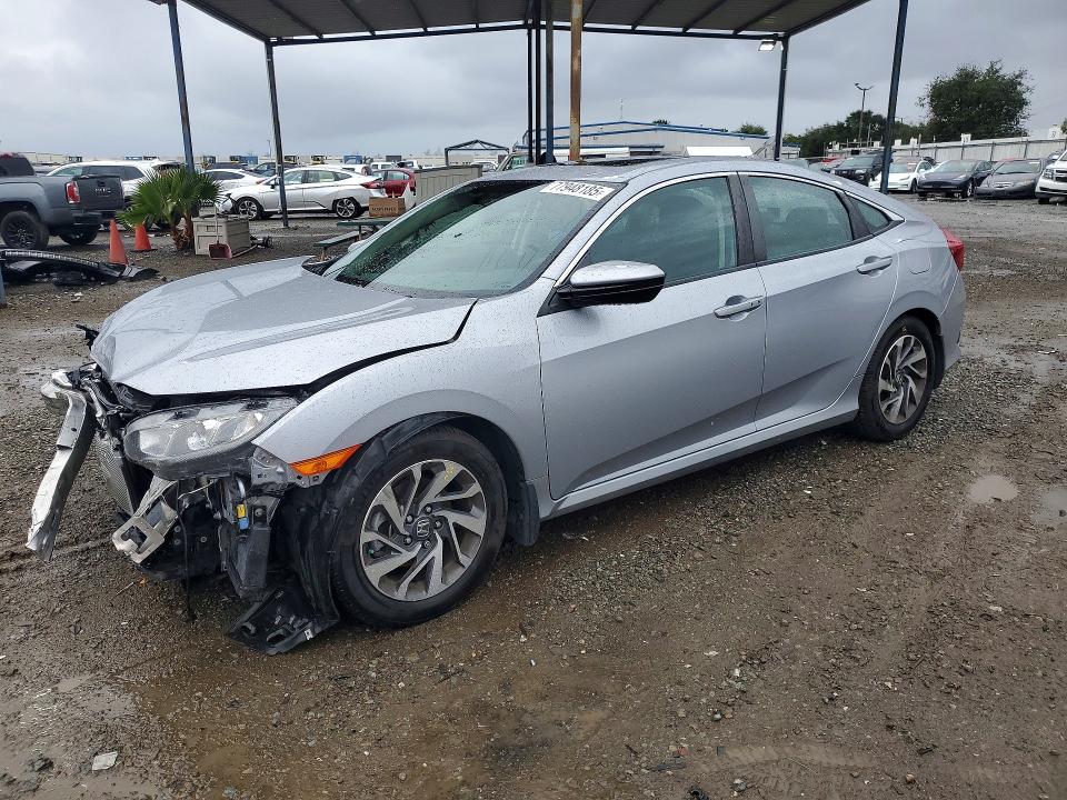 2017 HONDA CIVIC — VIN 2HGFC2F70HH575497