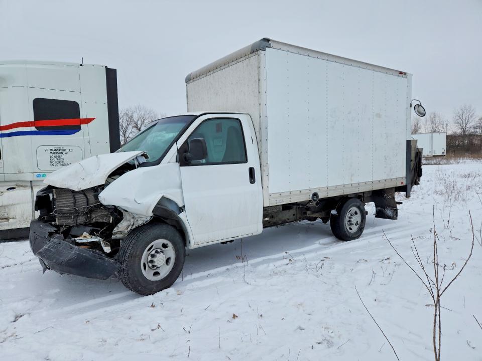 2016 CHEVROLET EXPRESS G3 — VIN 1GB0GRFF7G1121600