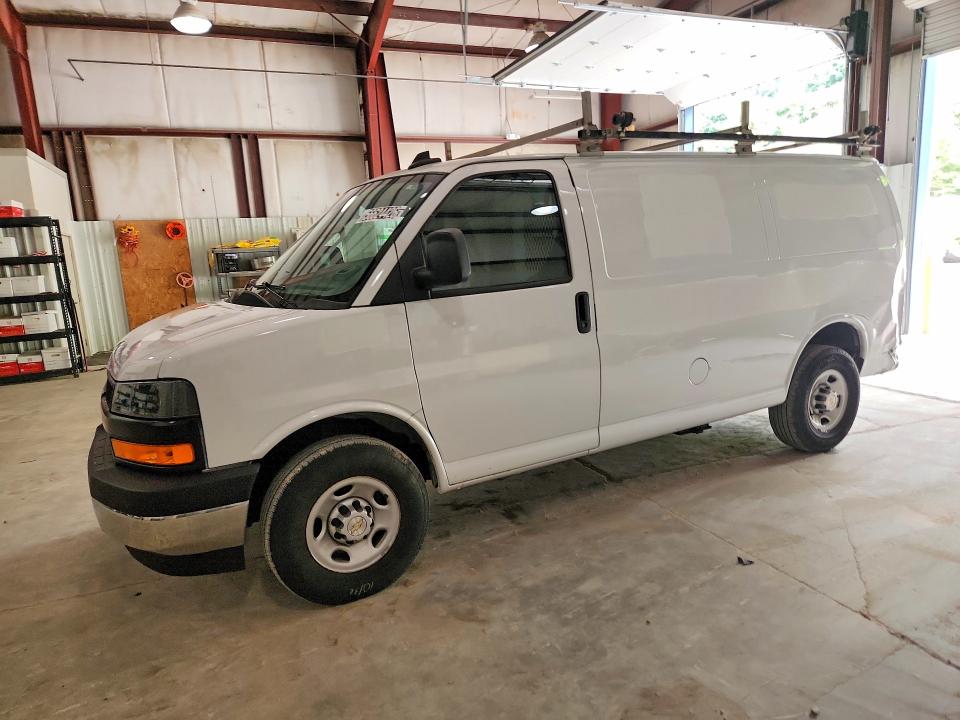 2024 CHEVROLET EXPRESS G2500 — VIN 1GCWGAFP0R1221315