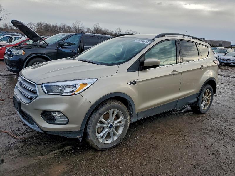 2018 FORD ESCAPE SE — VIN 1FMCU9GDXJUD37022