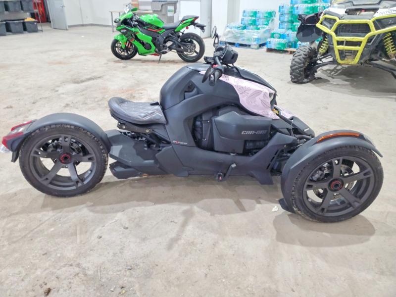 3JB2FEG21NJ003381