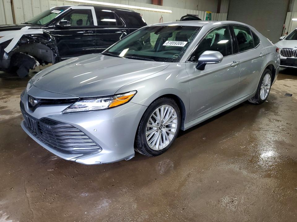 2018 TOYOTA CAMRY — VIN 4T1B11HKXJU080673