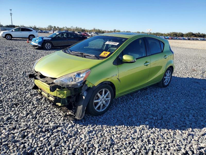 2015 TOYOTA PRIUS C — VIN JTDKDTB38F1094265