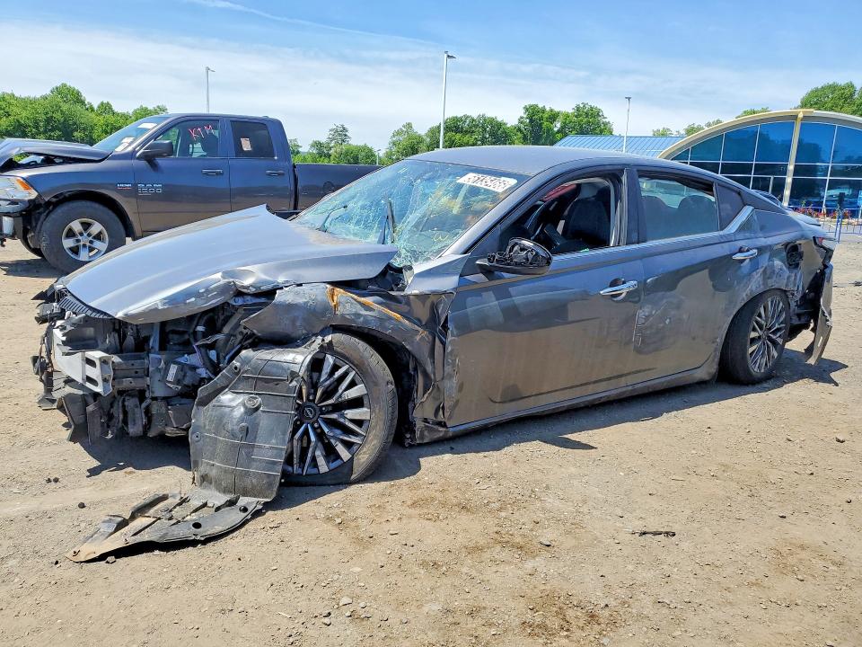 1N4BL4DV0SN320752