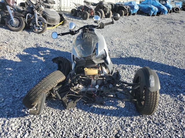 3JB2FEG28NJ001045