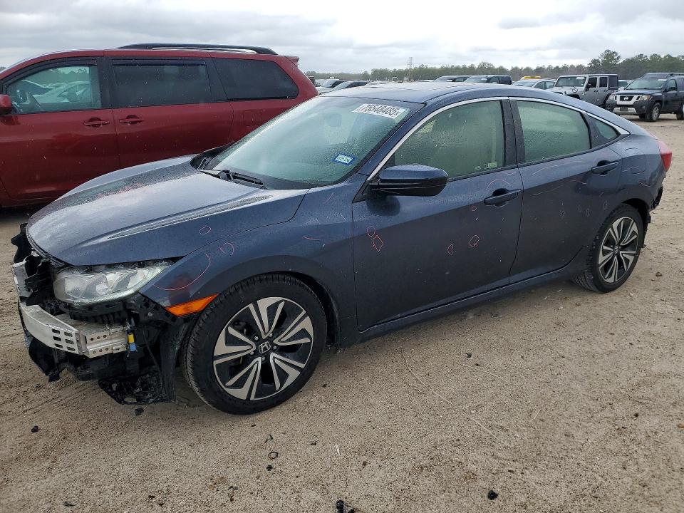 2018 HONDA CIVIC — VIN JHMFC1F76JX003729