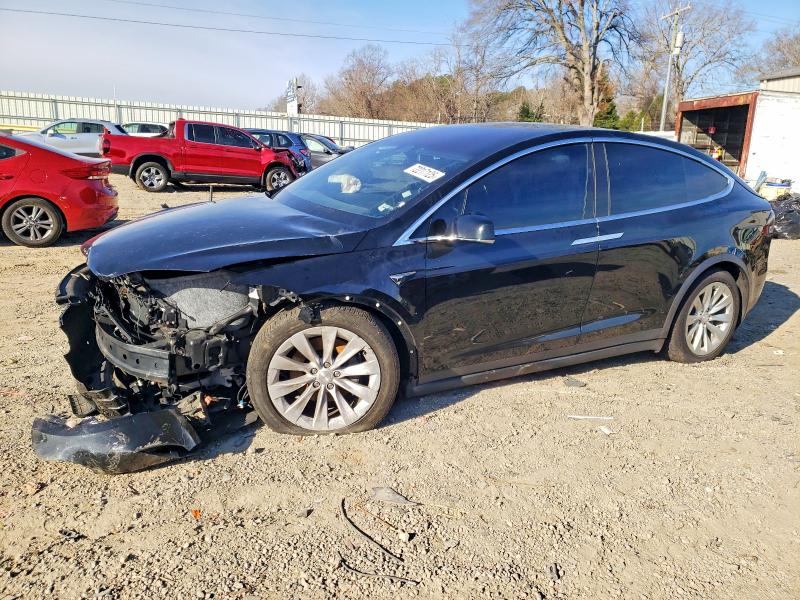 2017 TESLA MODEL X — VIN 5YJXCAE2XHF077364