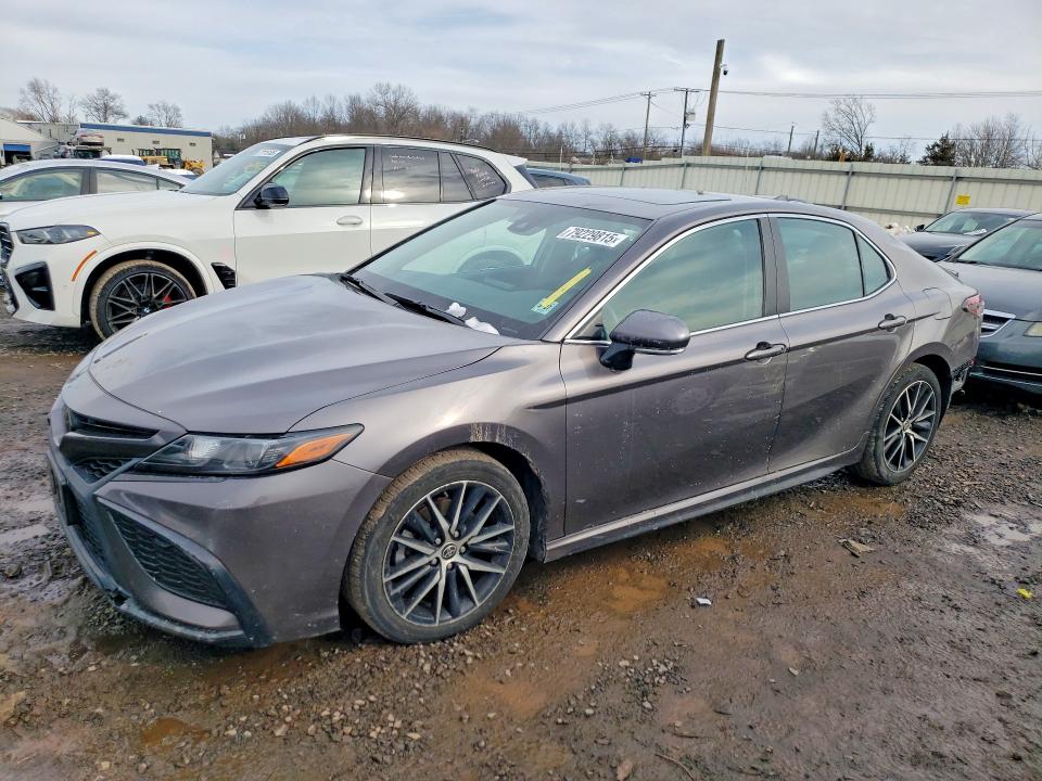 2022 TOYOTA CAMRY — VIN 4T1G11AK2NU043963