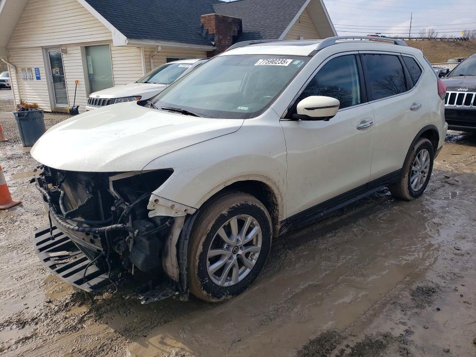 2018 NISSAN ROGUE — VIN 5N1AT2MV6JC840390