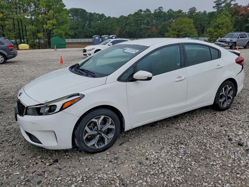 2017 KIA FORTE LX — VIN 3KPFK4A77HE061324