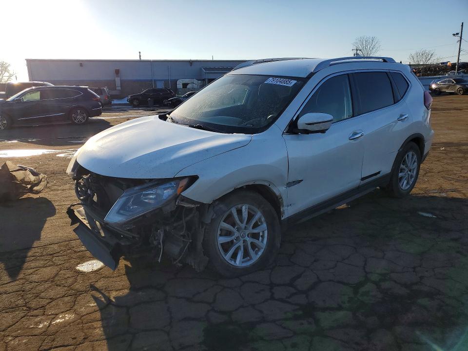 2018 NISSAN ROGUE — VIN KNMAT2MV1JP603870