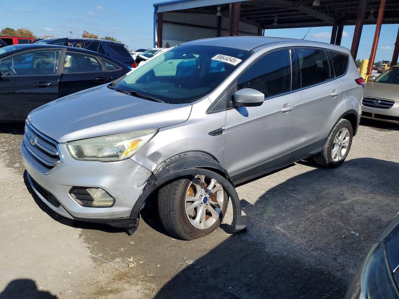 2017 FORD ESCAPE SE — VIN 1FMCU0GD3HUC60290