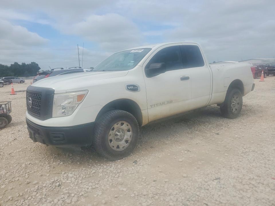 1N6AA1C32JN506699