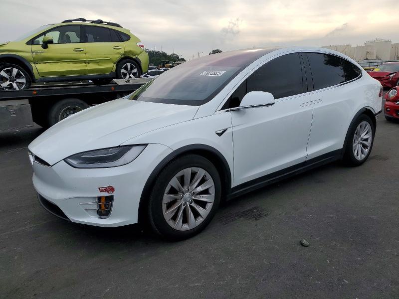 2018 TESLA MODEL X — VIN 5YJXCAE20JF113973