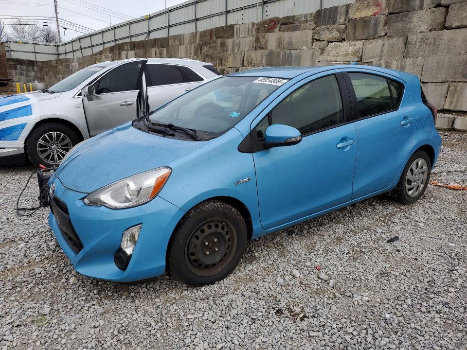 2015 TOYOTA PRIUS C — VIN JTDKDTB38F1103272