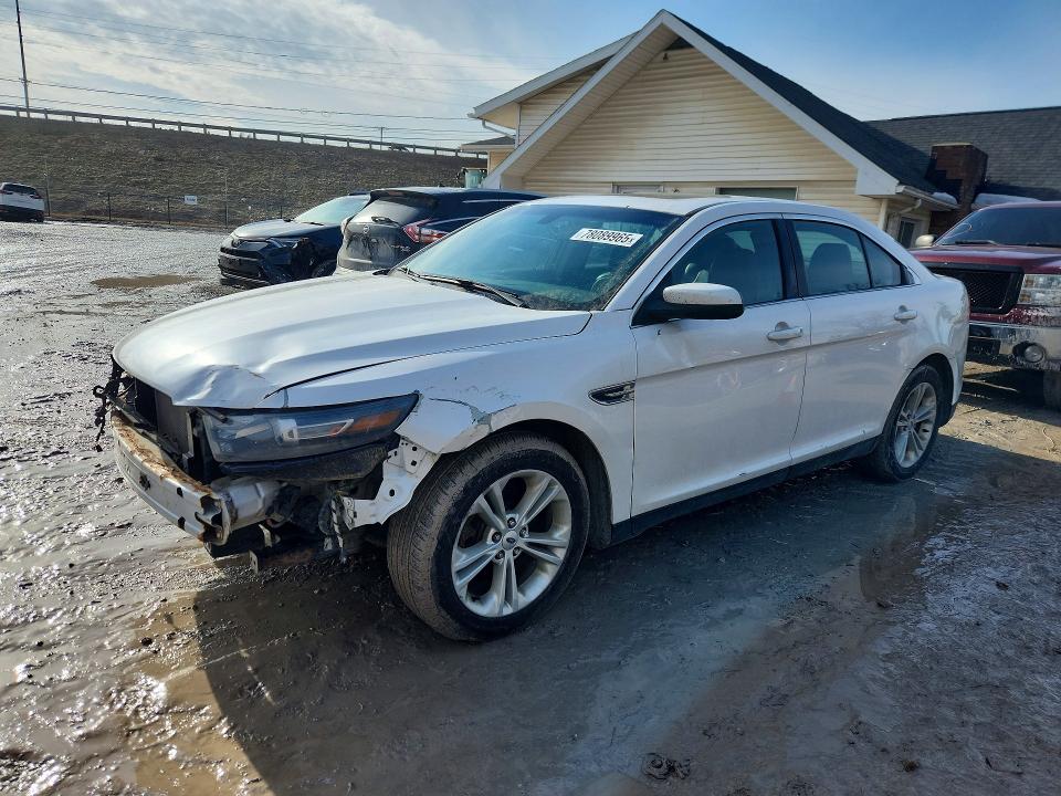 2017 FORD TAURUS — VIN 1FAHP2H82HG118340