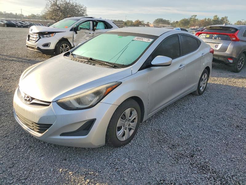 2016 HYUNDAI ELANTRA SE — VIN 5NPDH4AE7GH761312