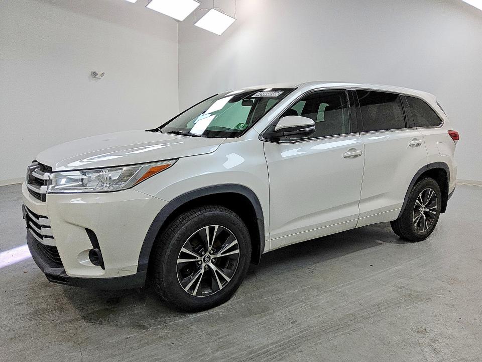 2018 TOYOTA HIGHLANDER — VIN 5TDBZRFHXJS812341