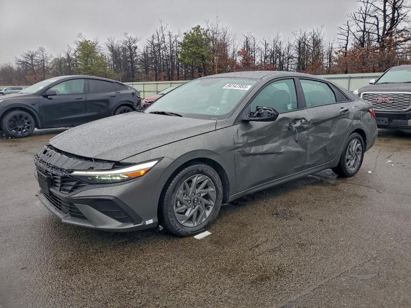 2024 HYUNDAI ELANTRA SE — VIN KMHLM4DG7RU849740
