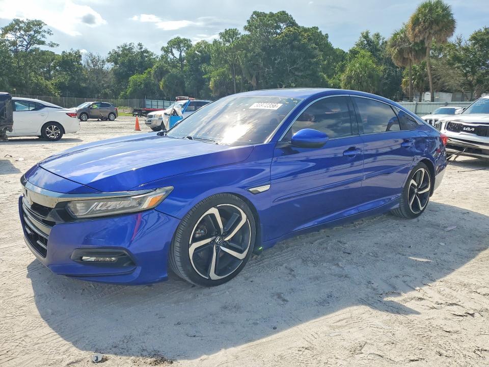 2018 HONDA ACCORD — VIN 1HGCV2F3XJA044869