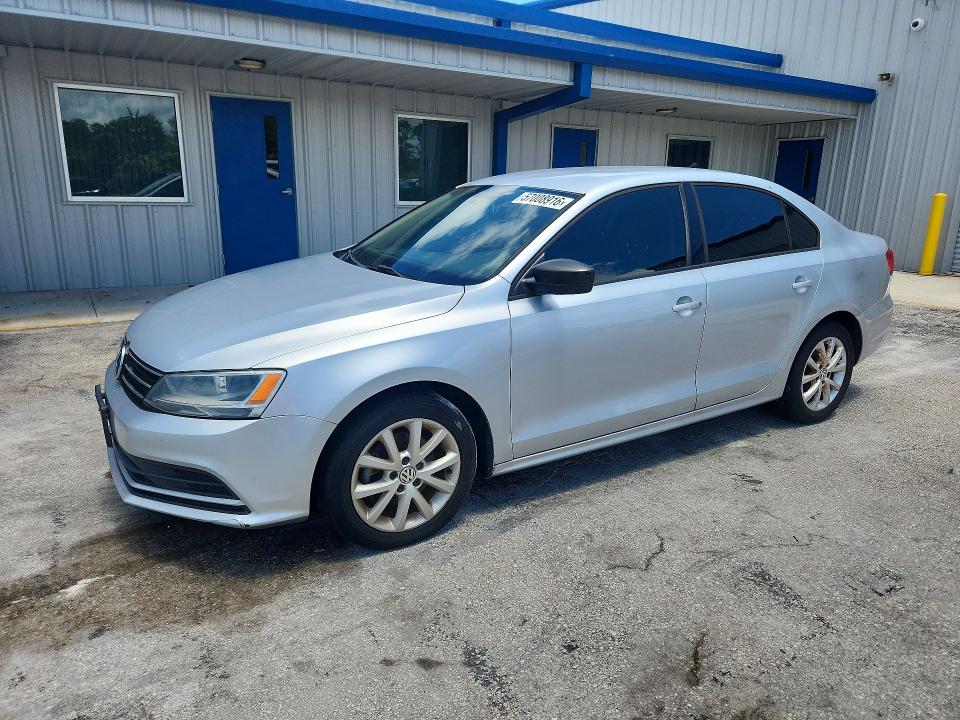 2015 VOLKSWAGEN JETTA — VIN 3VWD17AJ7FM250563