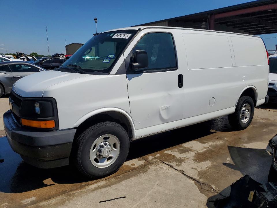 2017 CHEVROLET EXPRESS 2500 — VIN 1GCWGAFFXH1102323