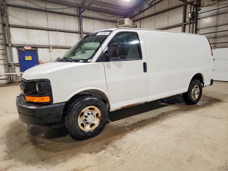 2016 CHEVROLET EXPRESS G2500 — VIN 1GCWGAFF8G1139854