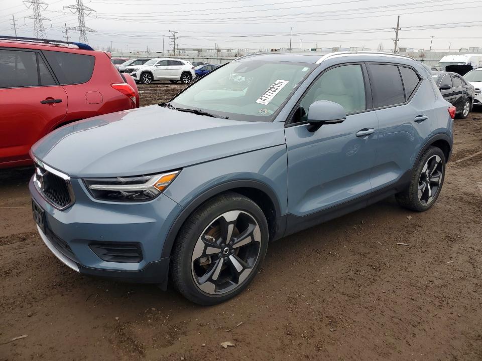 2020 VOLVO XC40 — VIN YV4162UK4L2263219